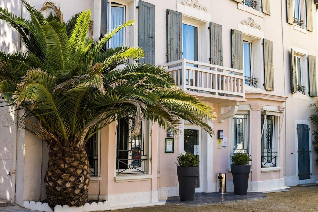 Hotel Val Flores Logis ビアリッツ エクステリア 写真